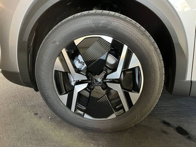 Peugeot 2008 1.2 puretech Active s&s 100cv (4)