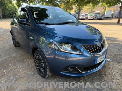 Lancia Ypsilon 1.0 FireFly 5 porte S&S Hybrid Gold Plus usata