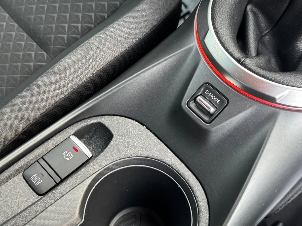 Nissan Juke 1.0 dig-t N-Connecta 114cv (10)