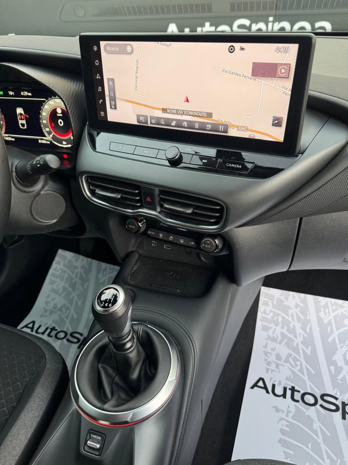 Nissan Juke 1.0 dig-t N-Connecta 114cv (13)