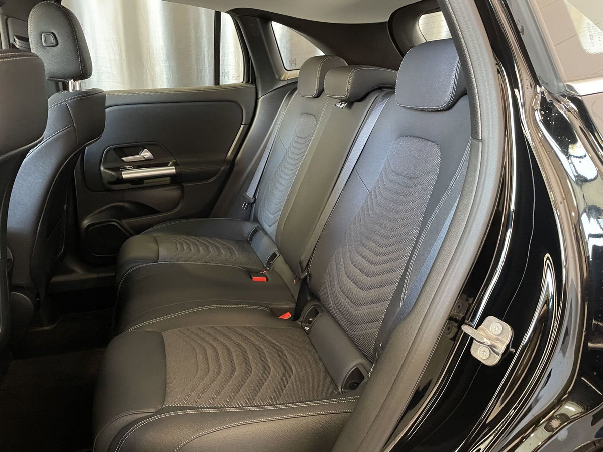 Mercedes-Benz GLA SUV 180 Progressive Advanced Plus auto (10)