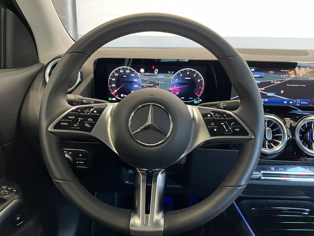 Mercedes-Benz GLA SUV 180 Progressive Advanced Plus auto (11)