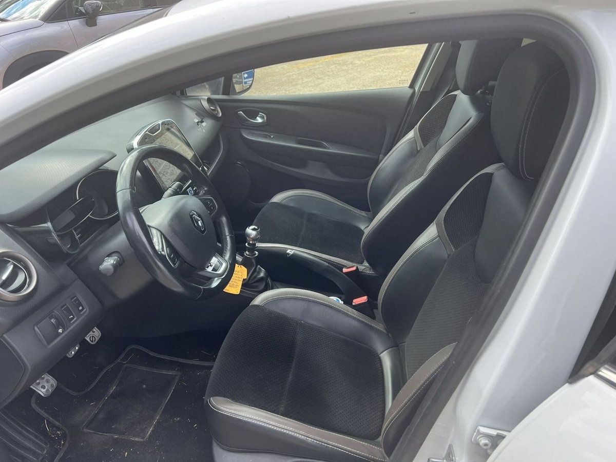 Renault Clio dCi 8V 110CV Start&Stop 5 porte Energy Excite (16)