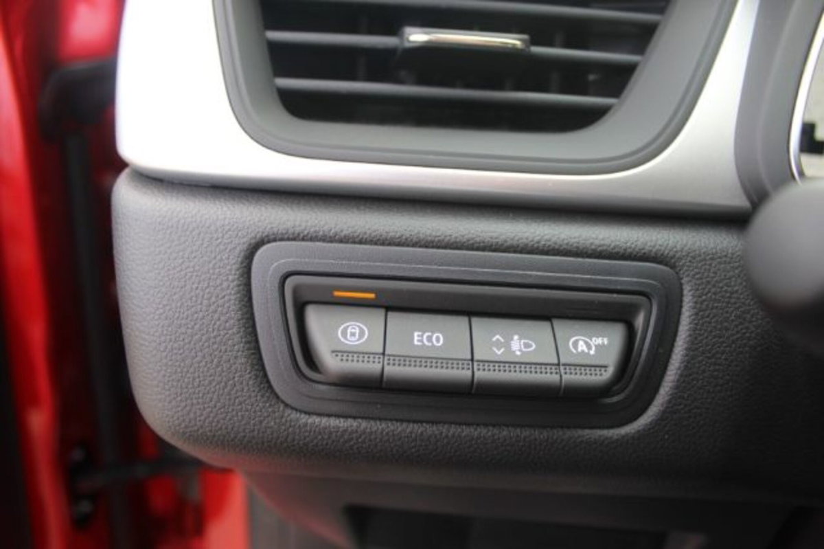 Renault Captur TCe 90 CV Techno (16)