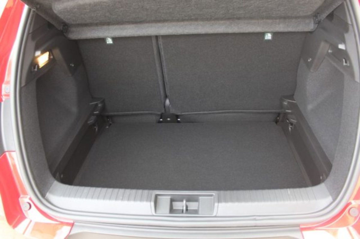 Renault Captur TCe 90 CV Techno (8)