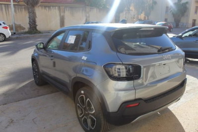 Jeep Avenger 1.2 turbo Summit fwd 100cv (4)