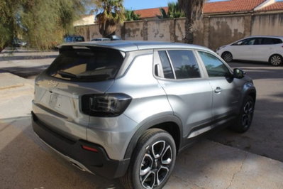 Jeep Avenger 1.2 turbo Summit fwd 100cv (5)