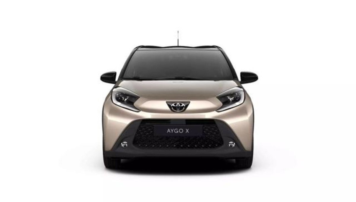 Toyota Aygo X 1.0 Lounge 72cv (10)