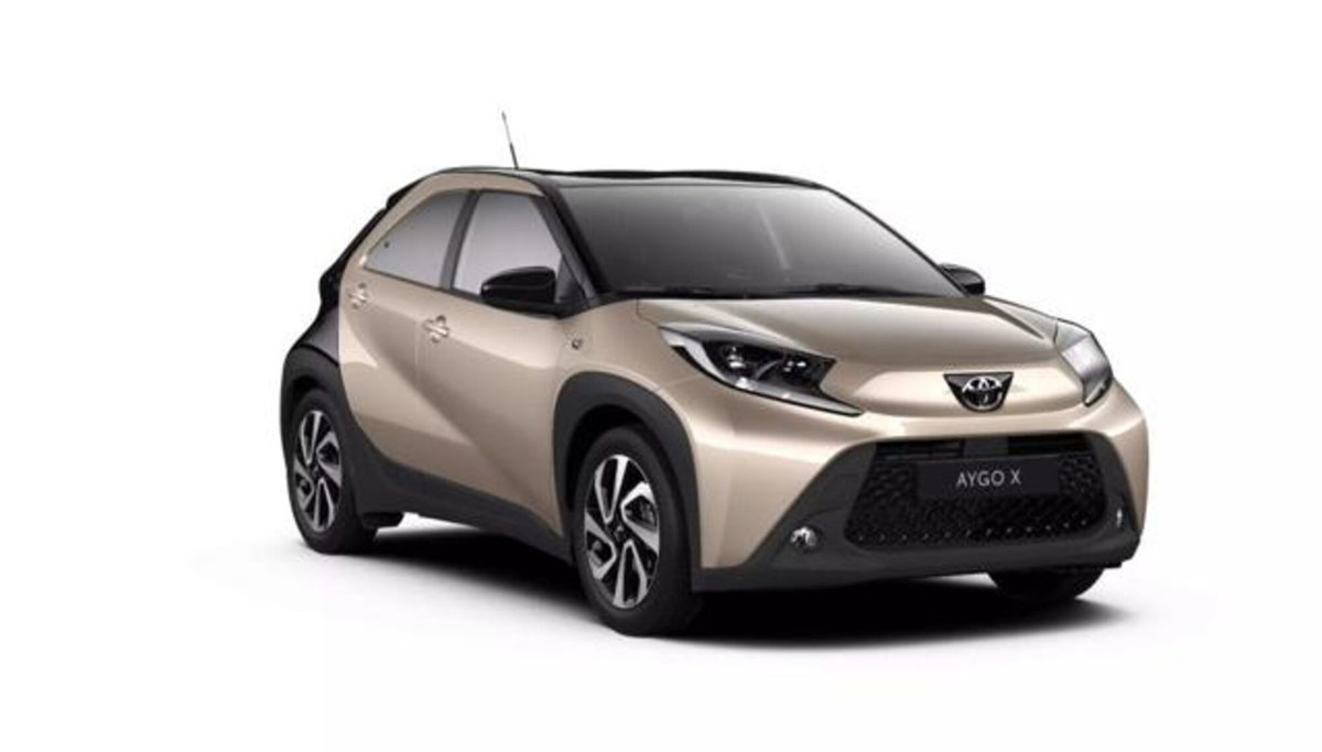 Toyota Aygo X 1.0 Lounge 72cv (7)