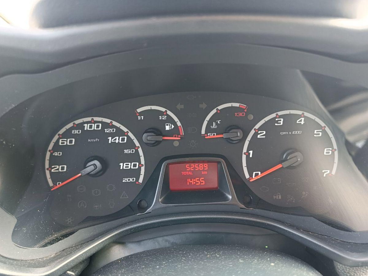 Ford Ka 1.2 8V 69CV (7)
