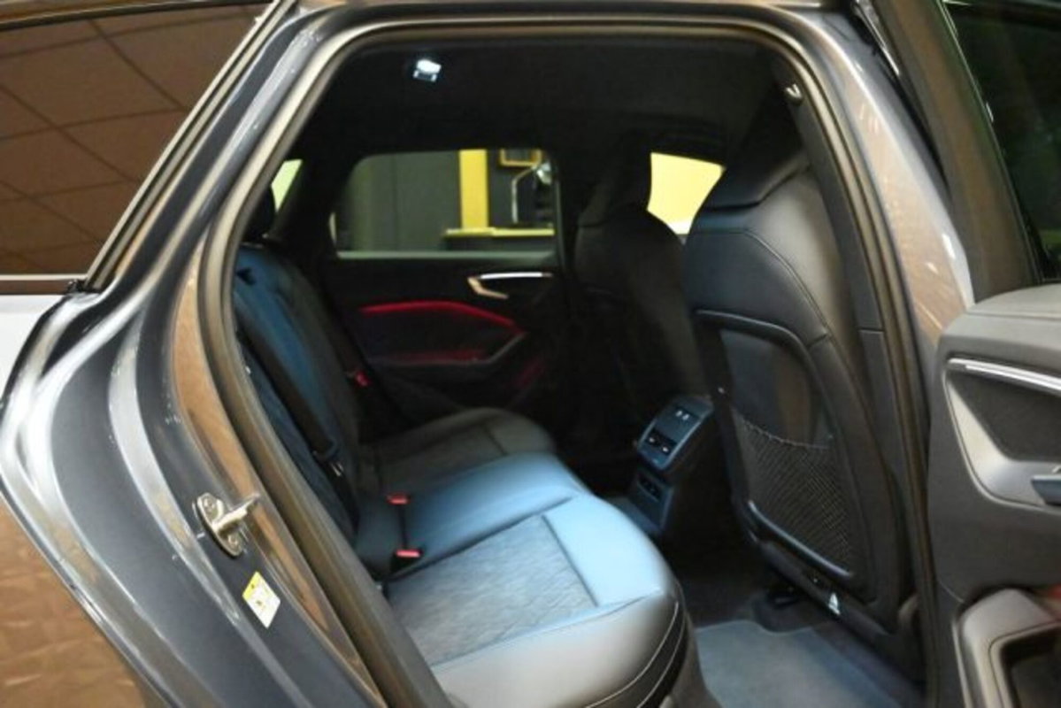 Audi A5 Avant 2.0 tdi mhev+ S line edition 204cv s-tronic (11)