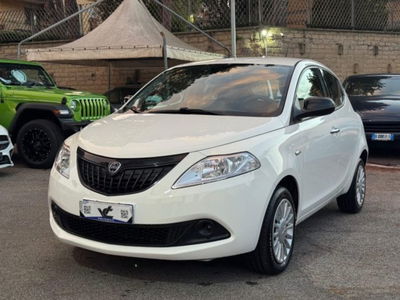 Lancia Ypsilon 1.0 FireFly 5 porte S&S Hybrid Gold Plus usata