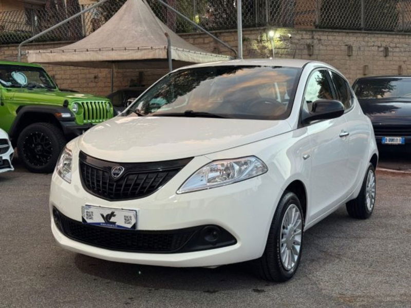 Lancia Ypsilon 1.0 FireFly 5 porte S&S Hybrid Gold Plus