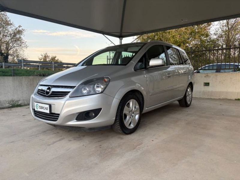 Opel Zafira 1.8 16V VVT Cosmo
