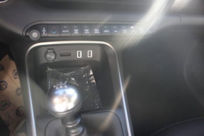 Jeep Avenger 1.2 turbo Summit fwd 100cv (13)