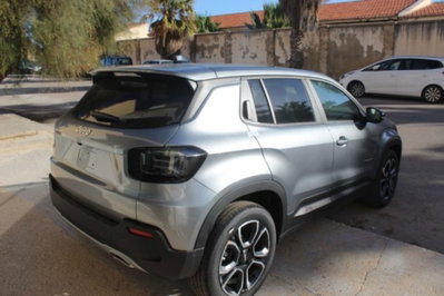 Jeep Avenger 1.2 turbo Summit fwd 100cv (5)