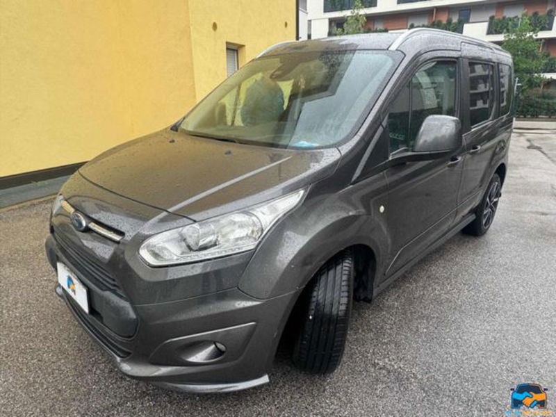 Ford Tourneo Connect 1.5 TDCi 120 CV Titanium