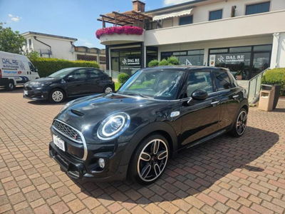 MINI Mini 2.0 Cooper SD aut. 5 porte usata