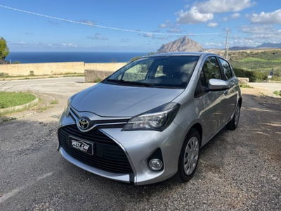 Toyota Yaris 1.0 5 porte Lounge usata