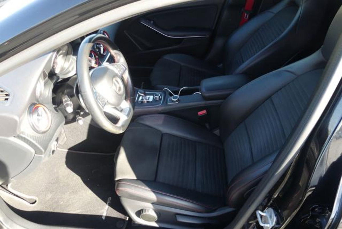 Mercedes-Benz Classe A 45 AMG 4Matic Automatic (16)