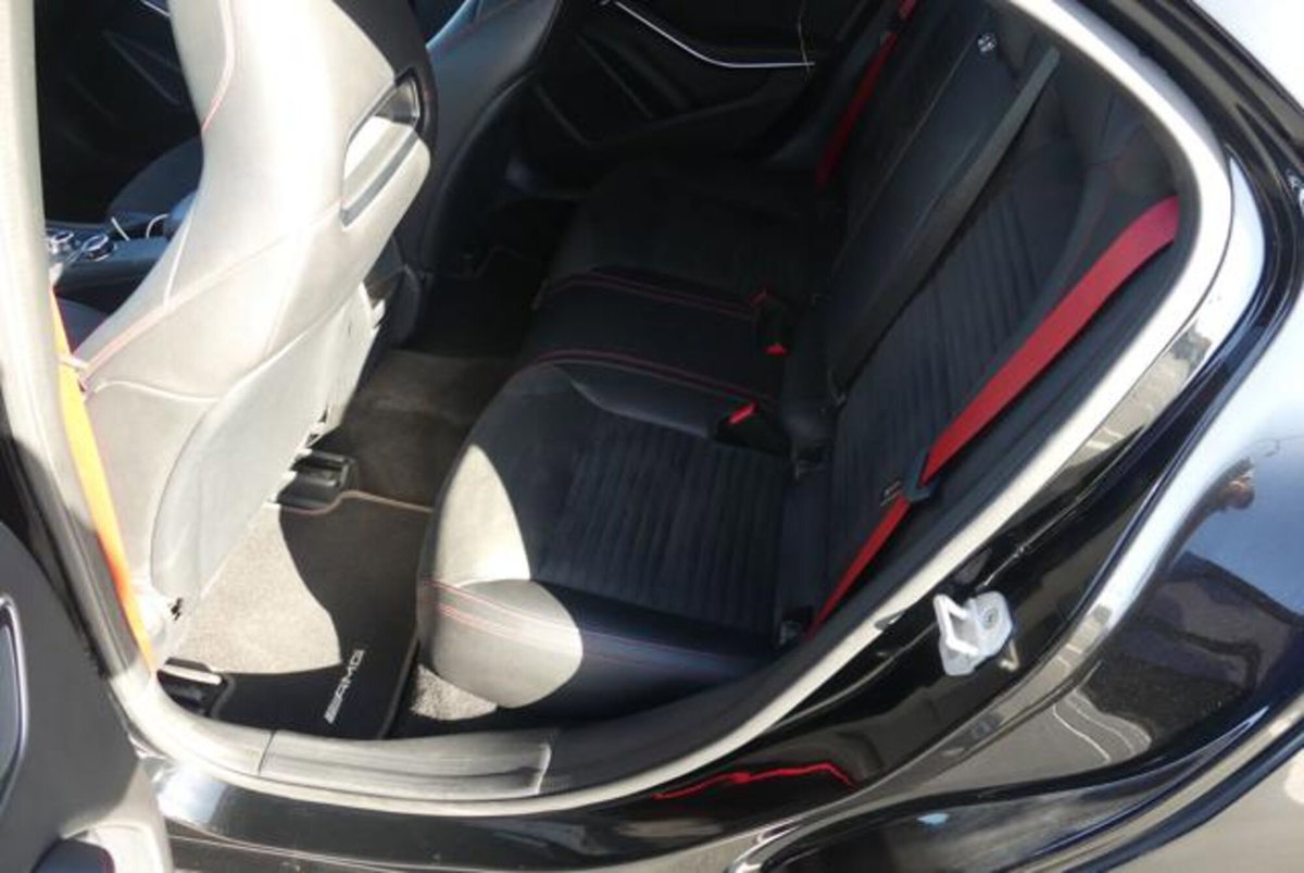 Mercedes-Benz Classe A 45 AMG 4Matic Automatic (18)