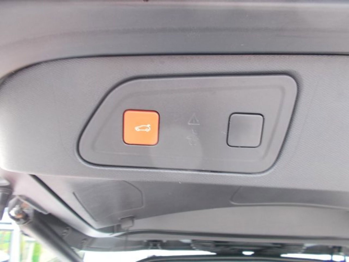 Citroen C5 Aircross Aircross Hybrid 225 E-EAT8 Shine (16)