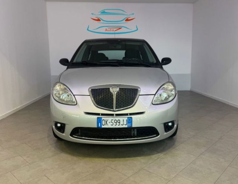 Lancia Ypsilon 1.3 MJT 90 CV MomoDesign