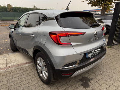 Renault Captur Plug-in Hybrid E-Tech 160 CV Techno (4)