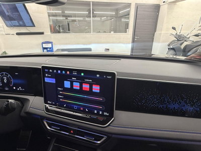 Volkswagen Tiguan 2.0 tdi R-Line 4motion 193cv dsg (14)