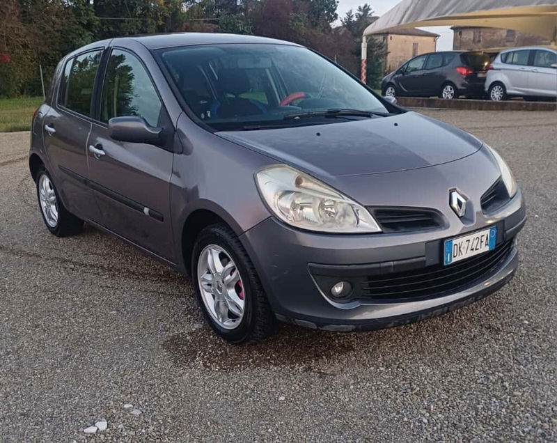Renault Clio 1.2 16V 5 porte Le Iene