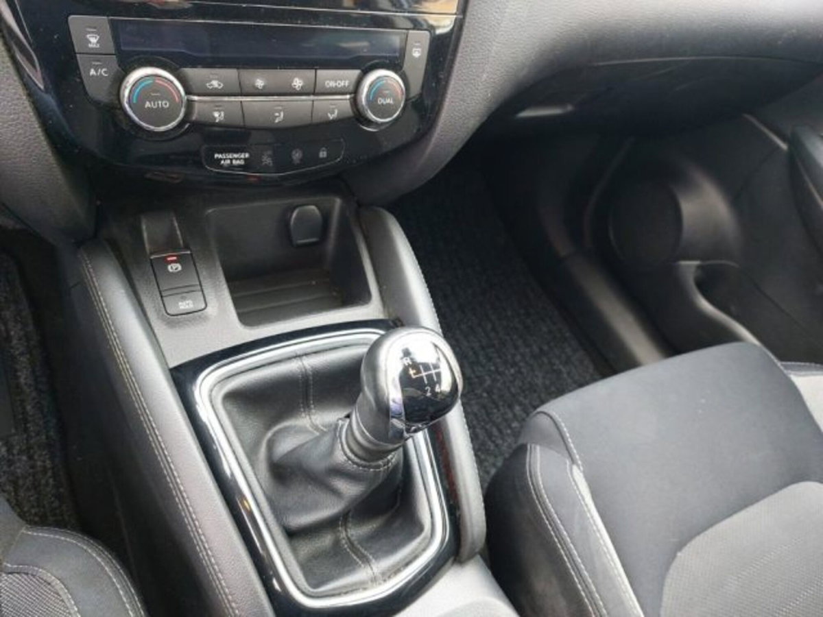 Nissan Qashqai 1.5 dCi Business (19)