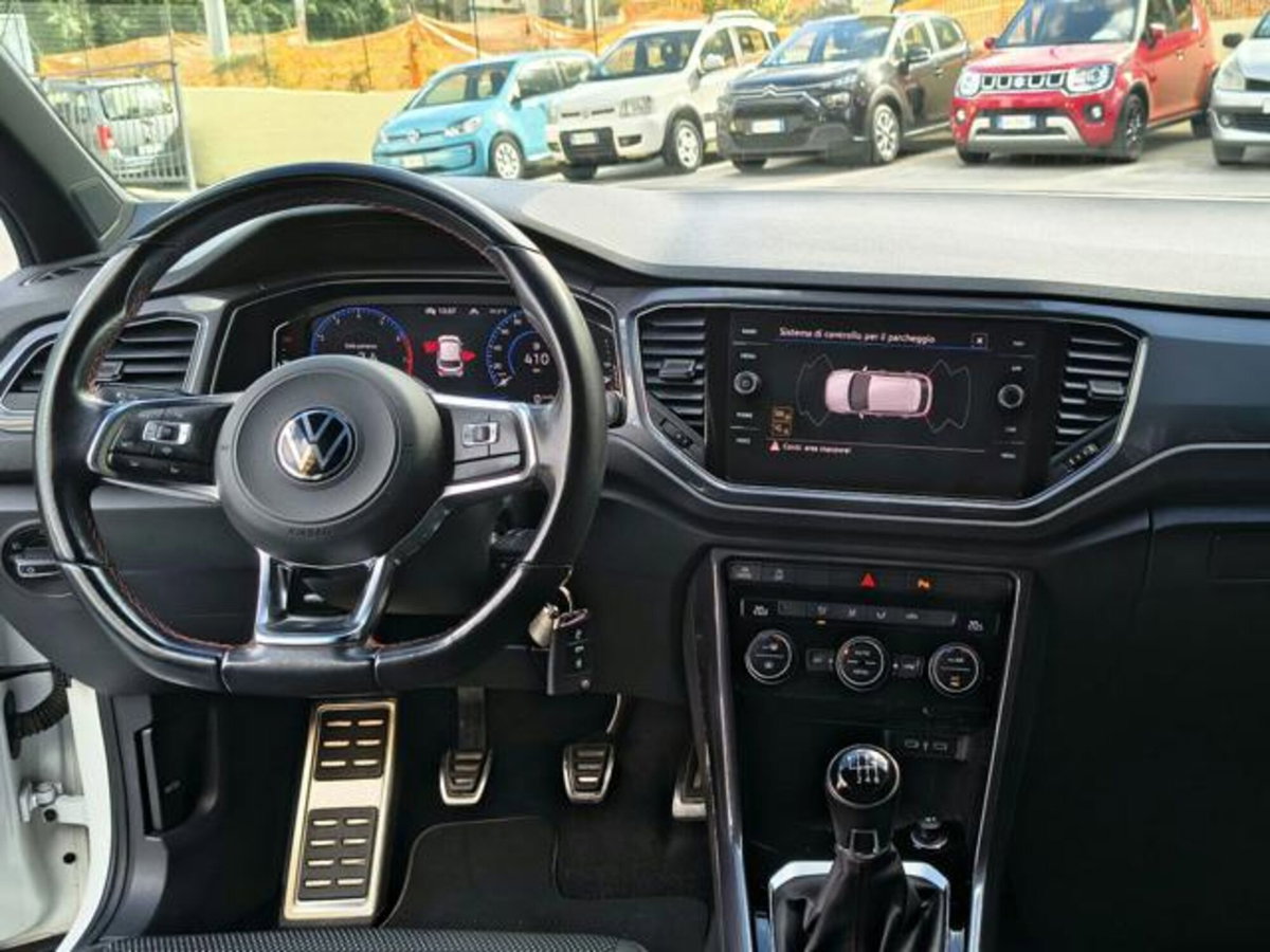 Volkswagen T-Roc 1.5 tsi R-Line (12)