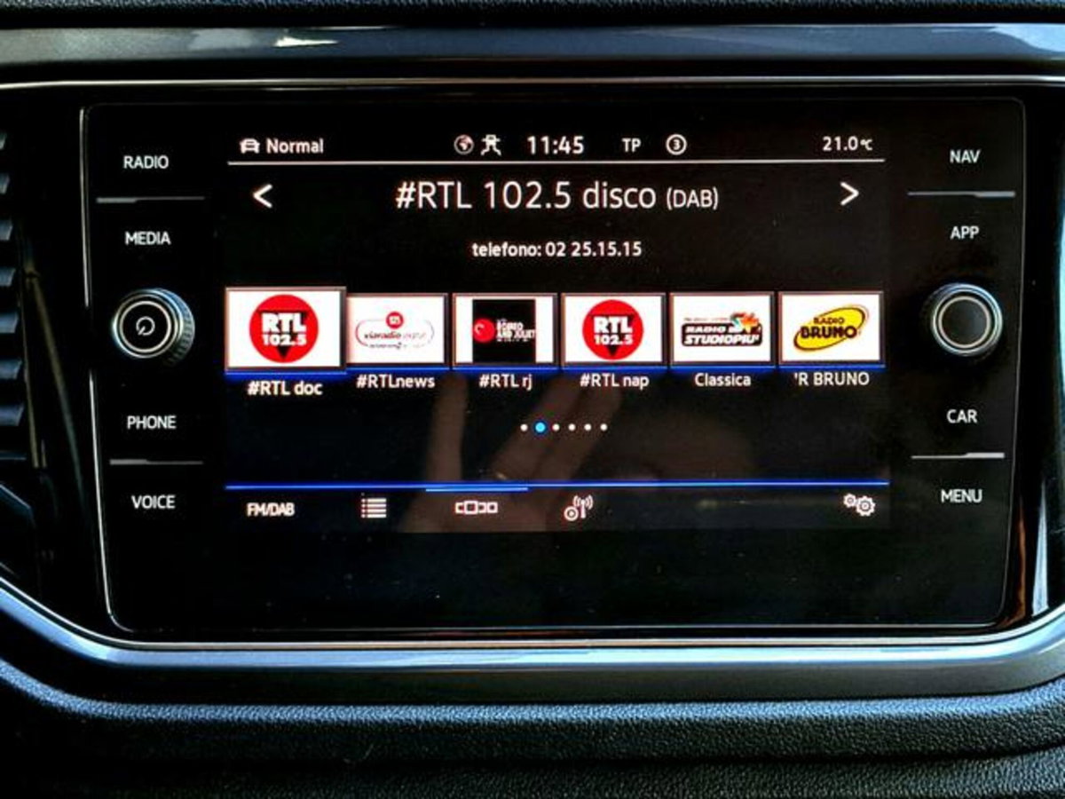 Volkswagen T-Roc 1.5 tsi R-Line (13)