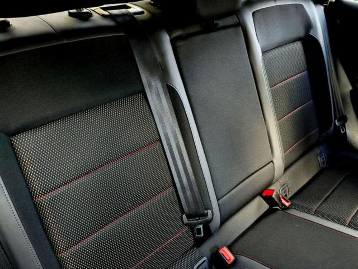 Volkswagen T-Roc 1.5 tsi R-Line (18)