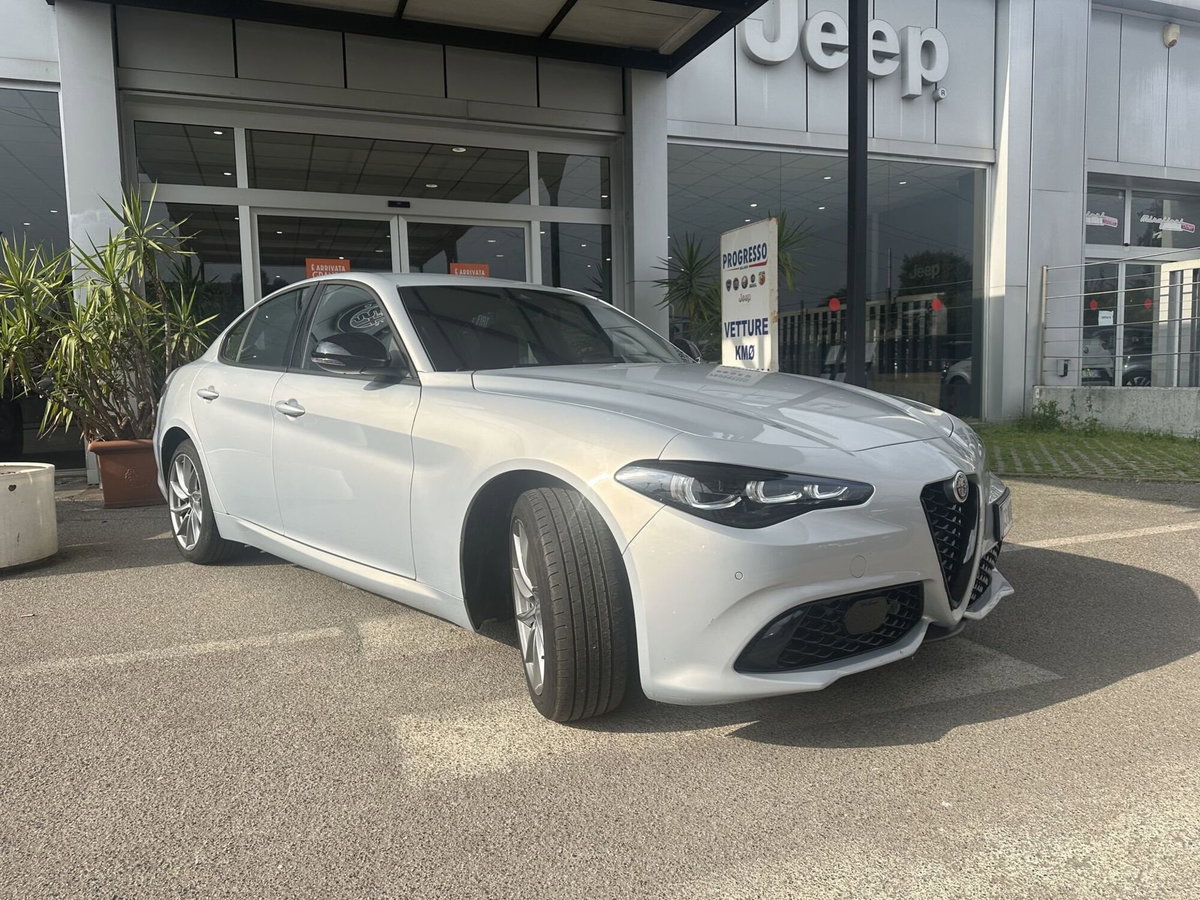 Alfa Romeo Giulia 2.0 Turbo 280 CV AT8 AWD Q4 Estrema (4)