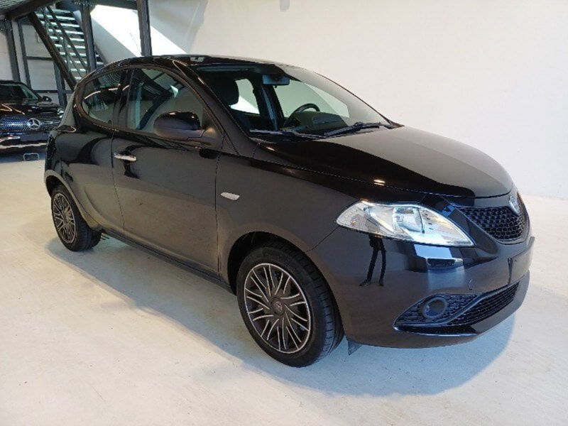 Lancia Ypsilon 1.2 69 CV 5 porte Gold