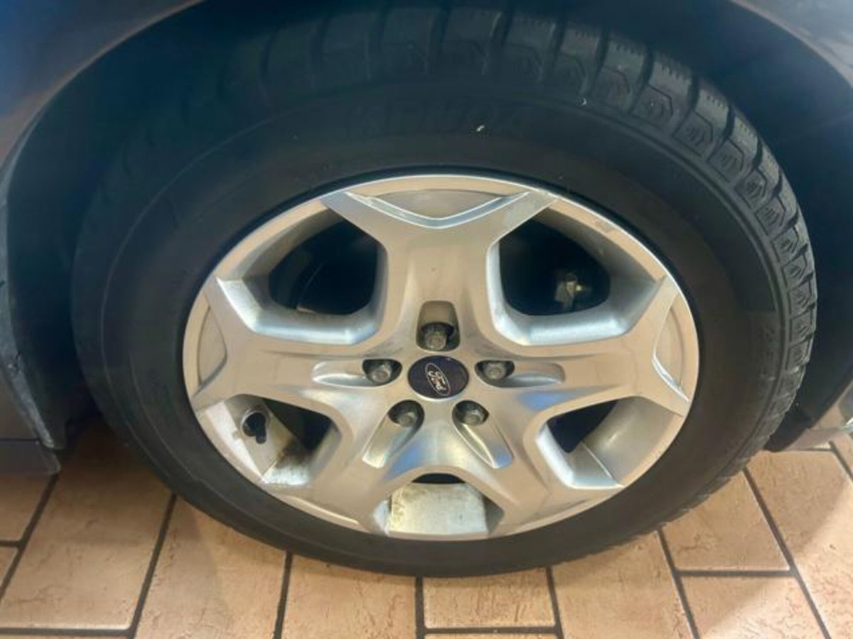 Ford C-Max 1.0 EcoBoost 100CV Plus (13)