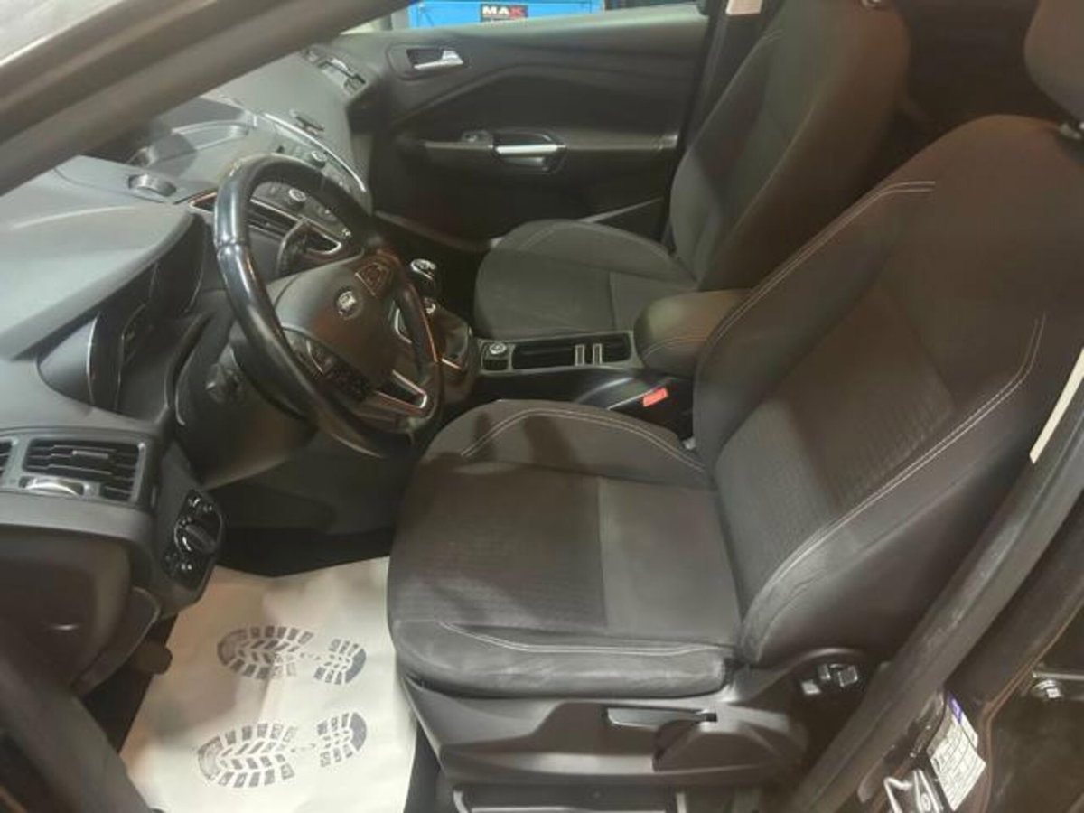Ford C-Max 1.0 EcoBoost 100CV Plus (6)