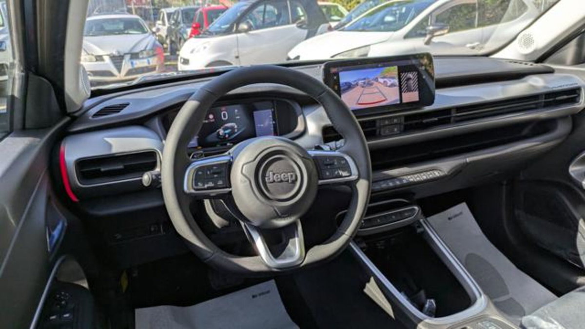 Jeep Avenger 1.2 turbo e-hybrid mhev Summit fwd 110cv edct6 (5)