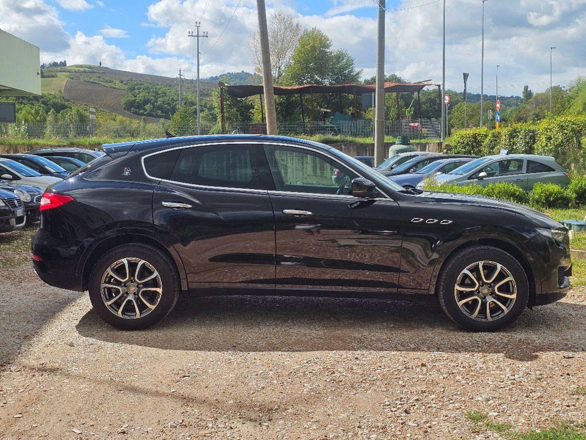 Maserati Levante Levante V6 Diesel AWD Granlusso (11)