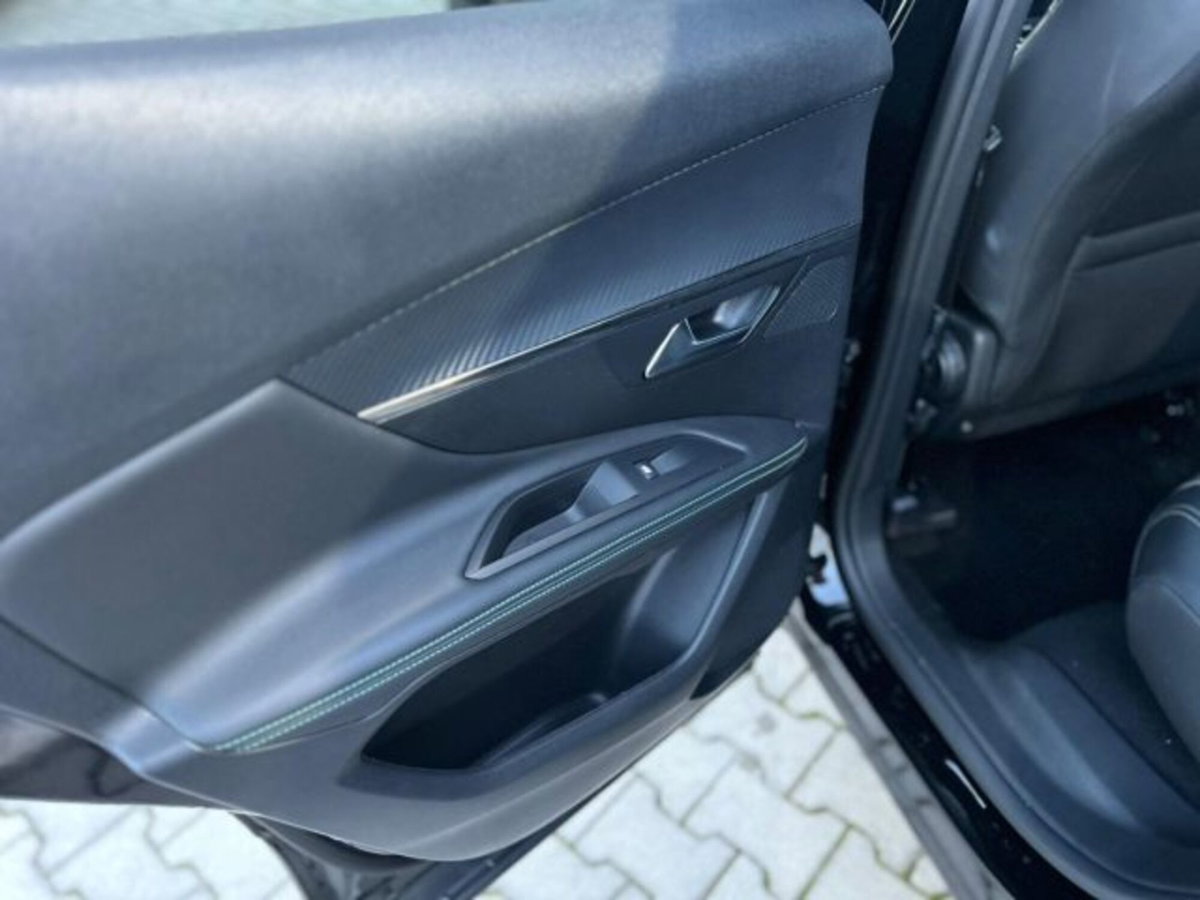 Peugeot 3008 BlueHDi 130 S&S EAT8 Allure Pack (15)