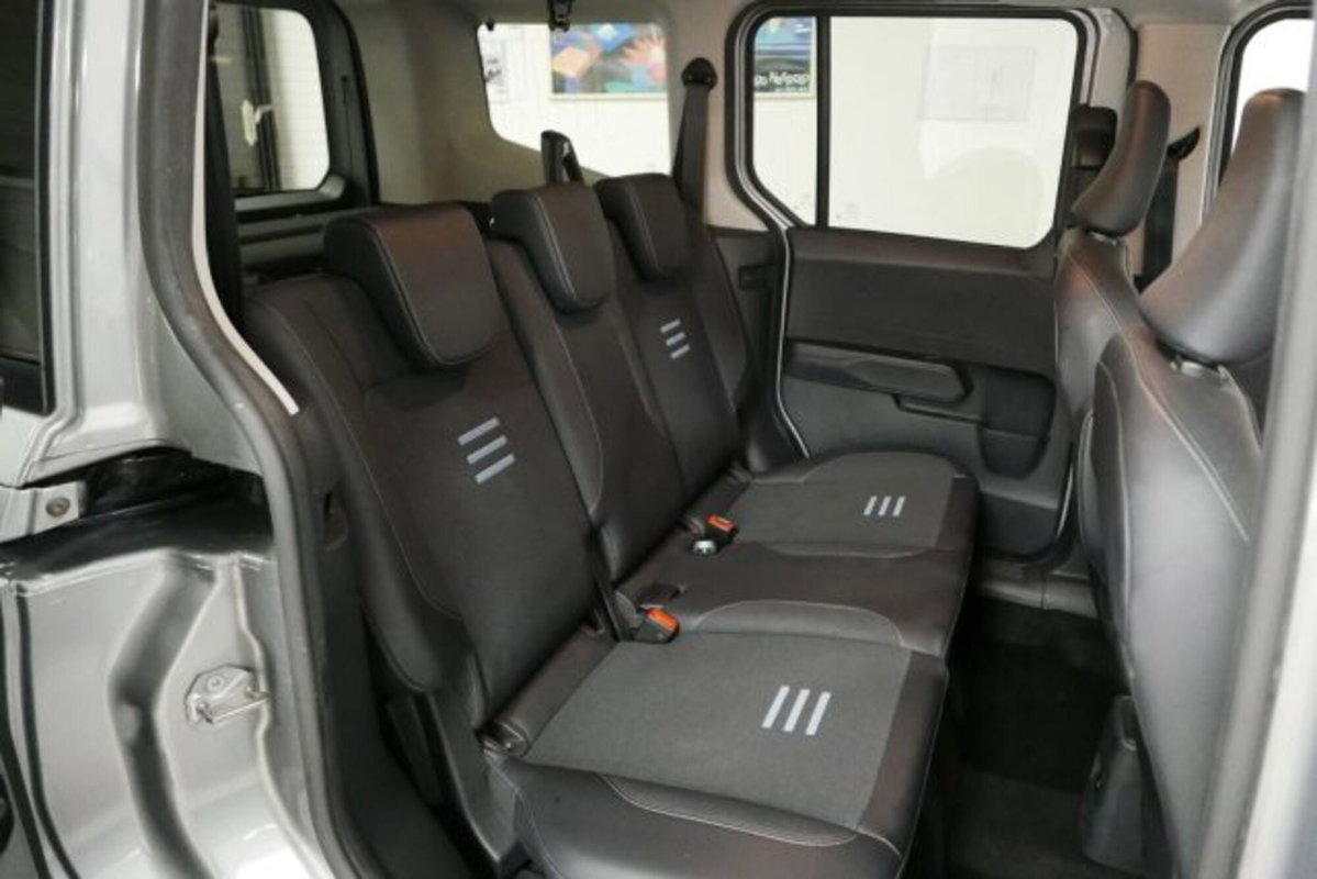 Ford Tourneo Courier 1.0 ecoboost 125cv Active powershift (9)