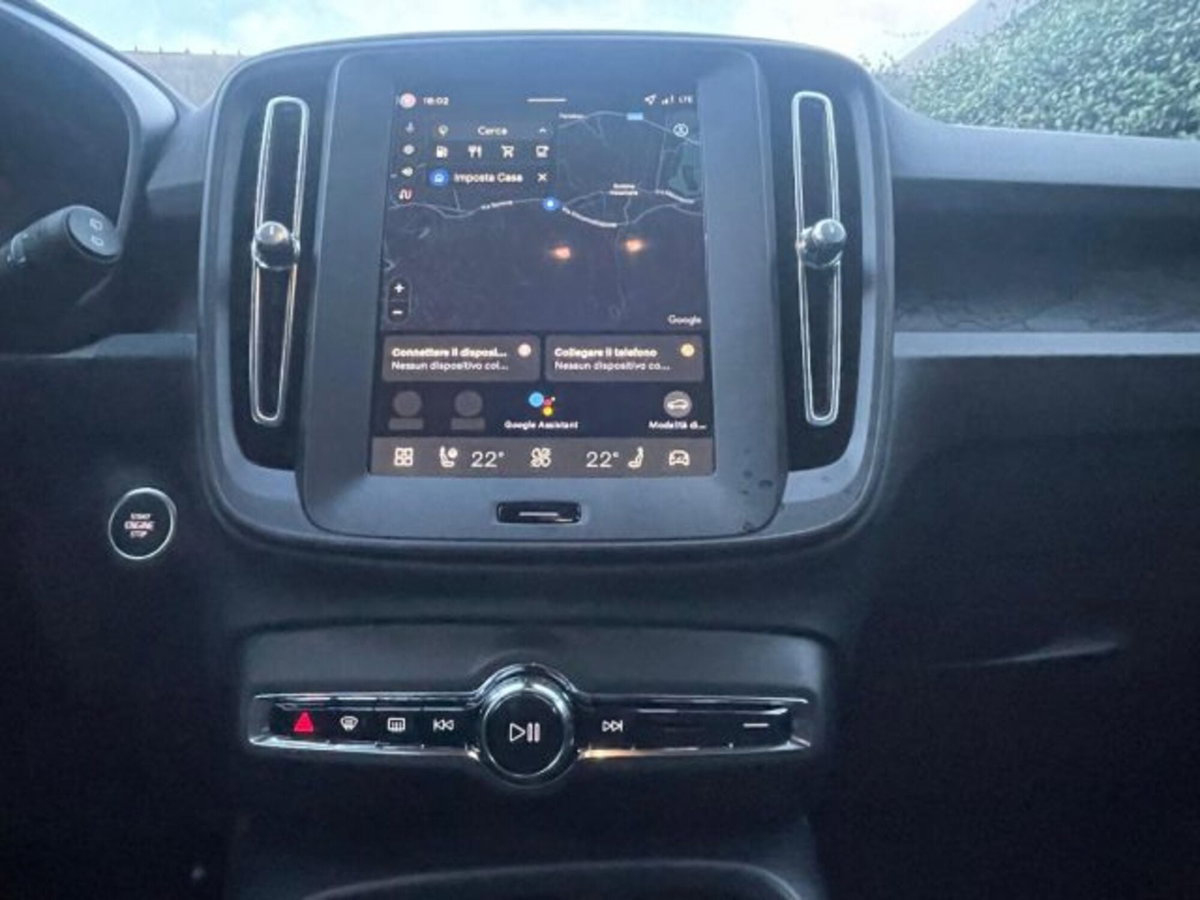Volvo XC40 B3 automatico Essential (14)