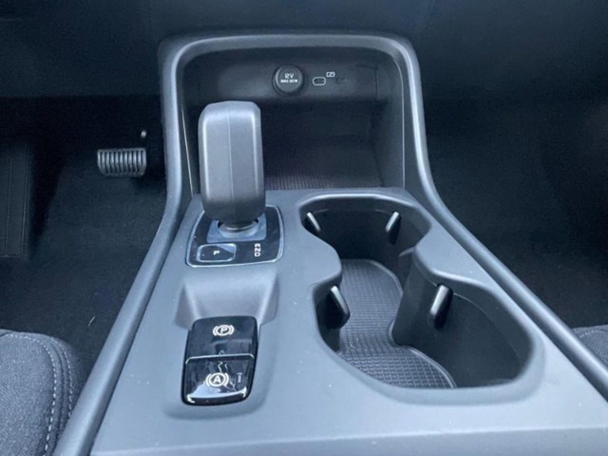 Volvo XC40 B3 automatico Essential (15)