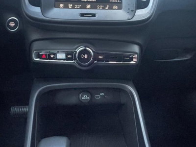 Volvo XC40 B3 automatico Essential (17)