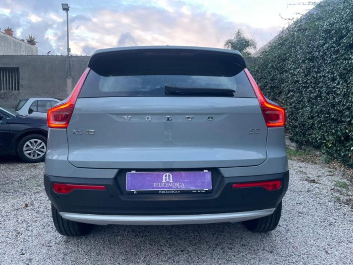 Volvo XC40 B3 automatico Essential (4)