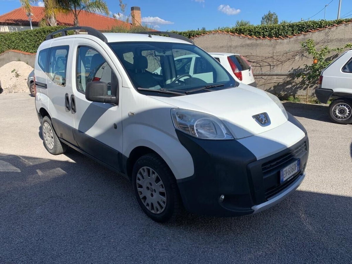 Peugeot Bipper 1.3 HDi 75 FAP Stop&Start Outdoor (8)