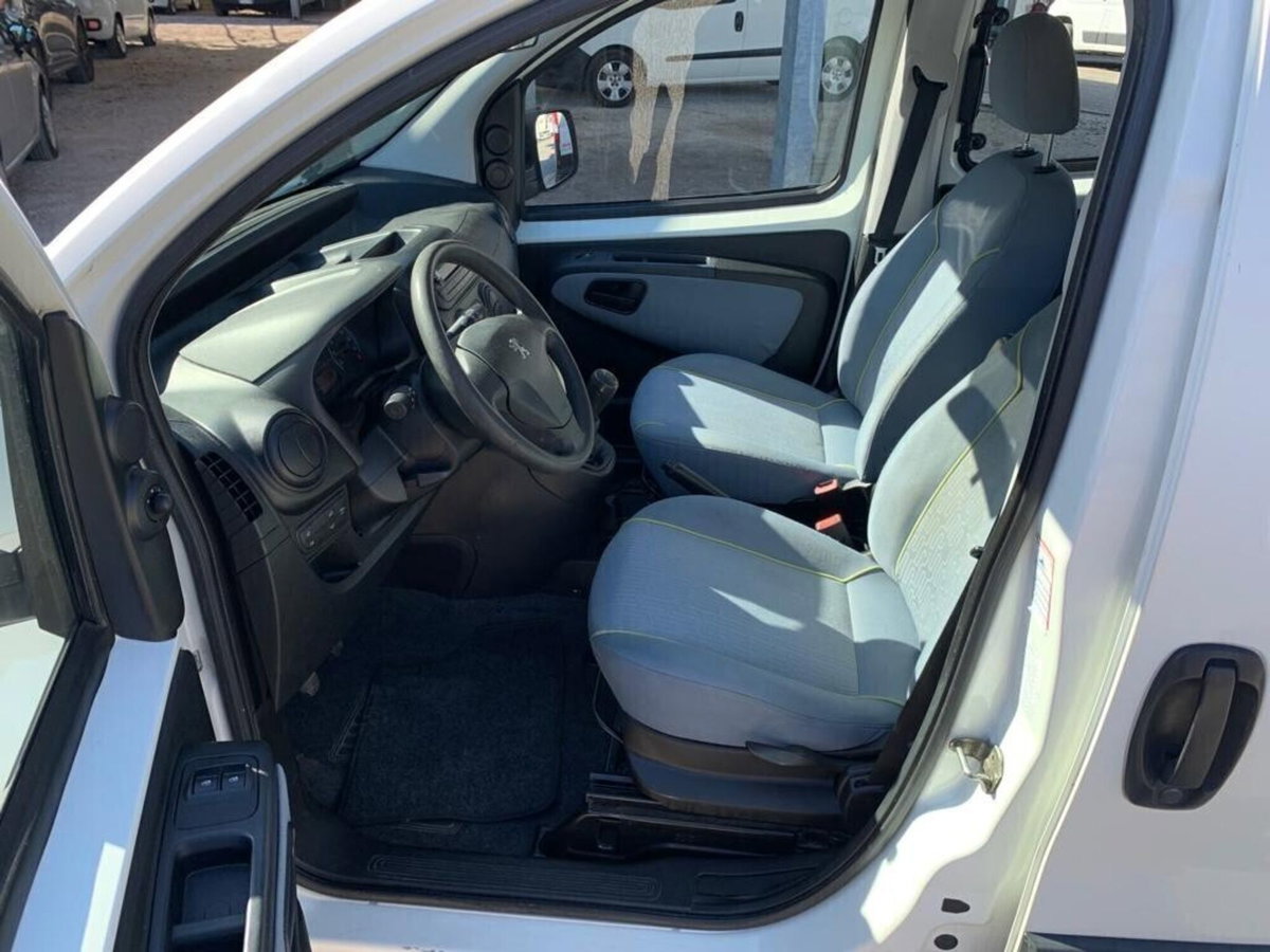 Peugeot Bipper 1.3 HDi 75 FAP Stop&Start Outdoor (9)