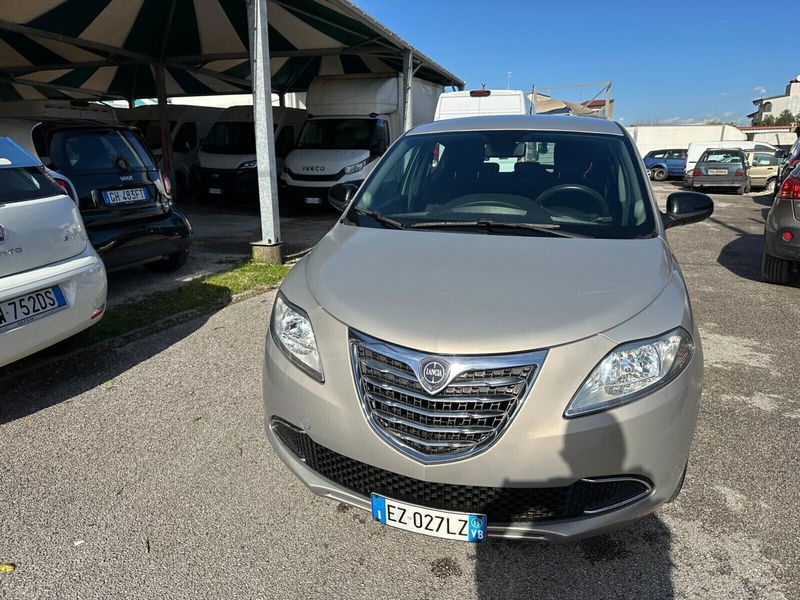 Lancia Ypsilon 1.2 69 CV 5 porte Gold