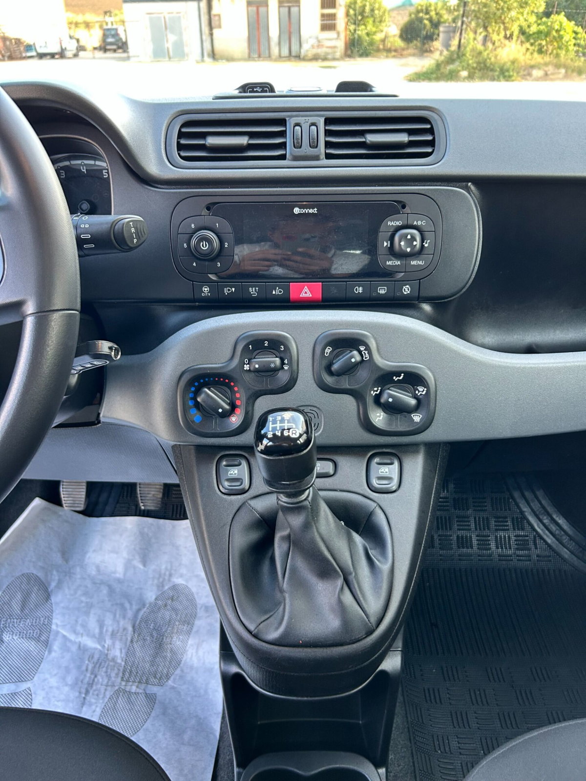 Fiat Panda 1.0 FireFly S&S Hybrid City Cross (12)